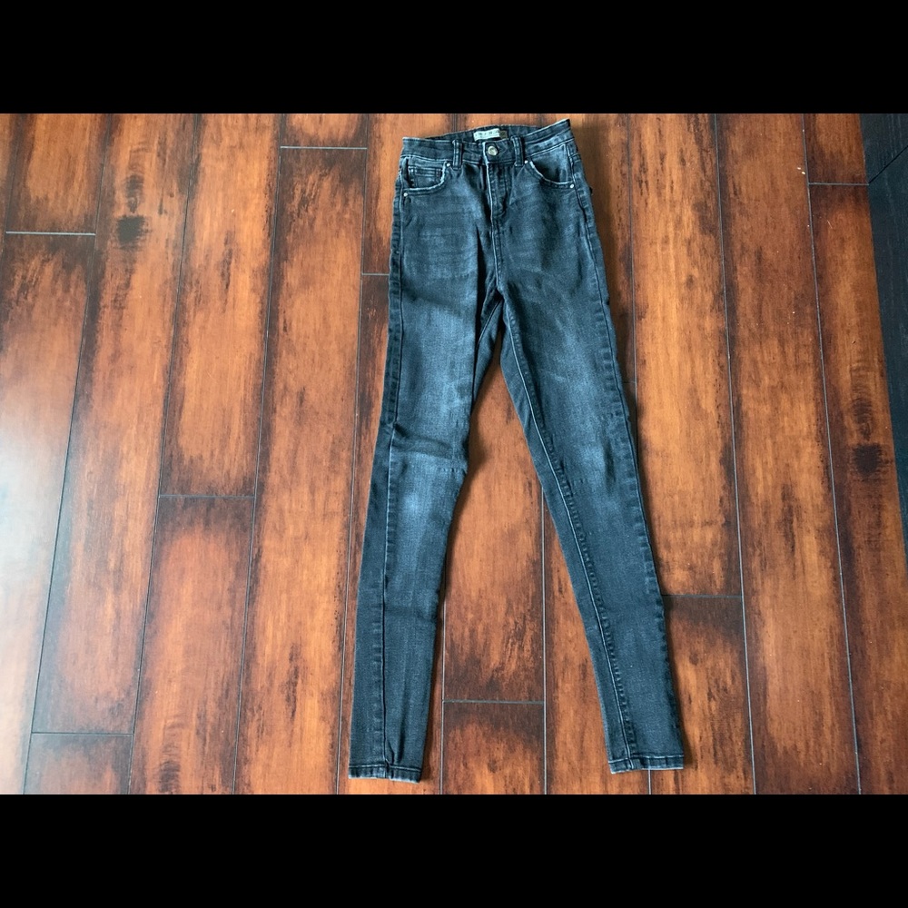 Black skinny jeans